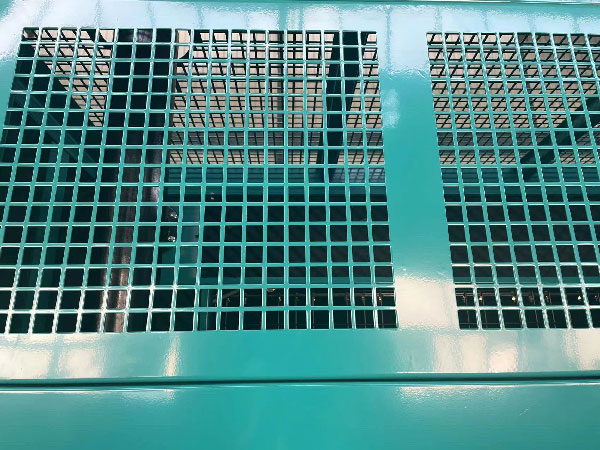 máy phát điện công nghiệp cũ