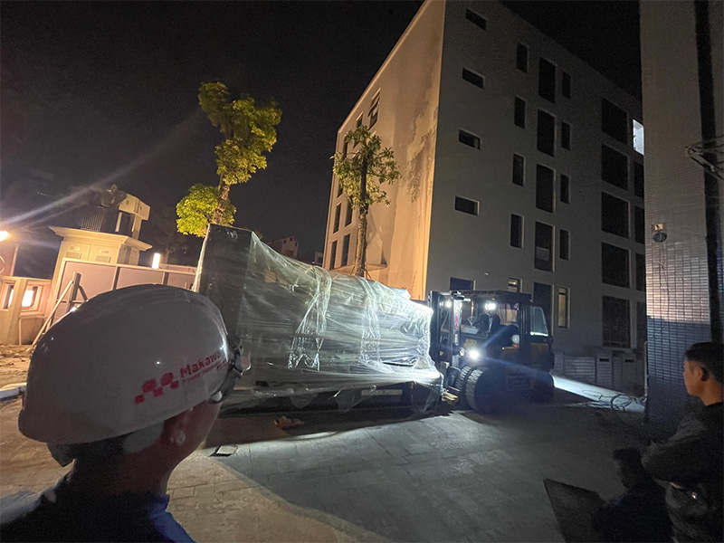 Năng lực thi công lắp đặt máy phát điện Cummins 800kVA của Makawa 