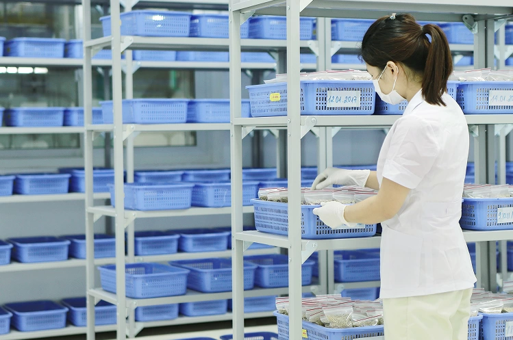 Nhà máy và công nghệ