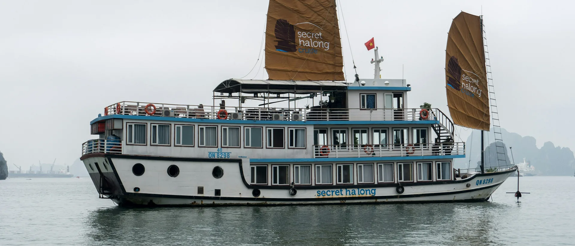 Viet Nam Travel & Food Explorer